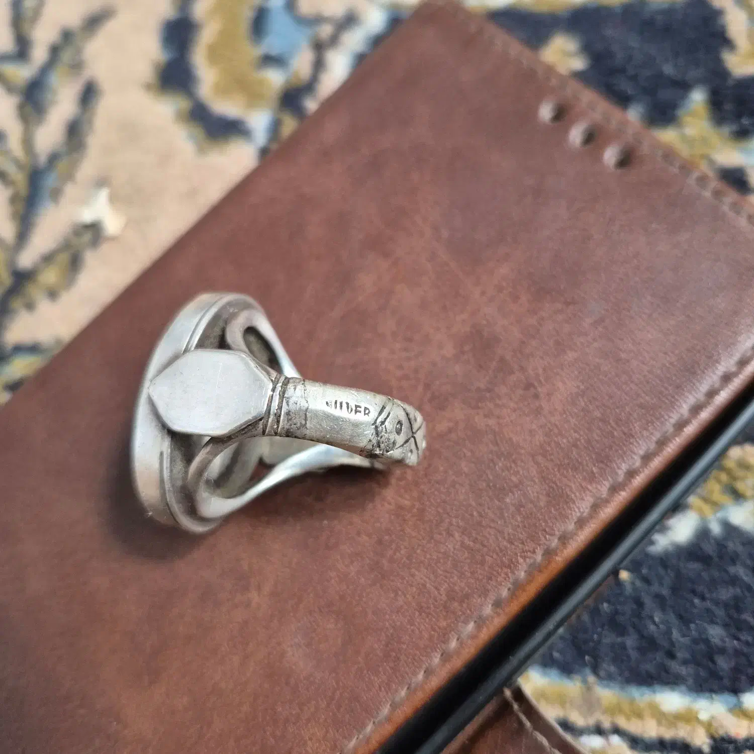 انگشتر نقره|کلکسیون اشیاء عتیقه|پاسارگاد, |دیوار