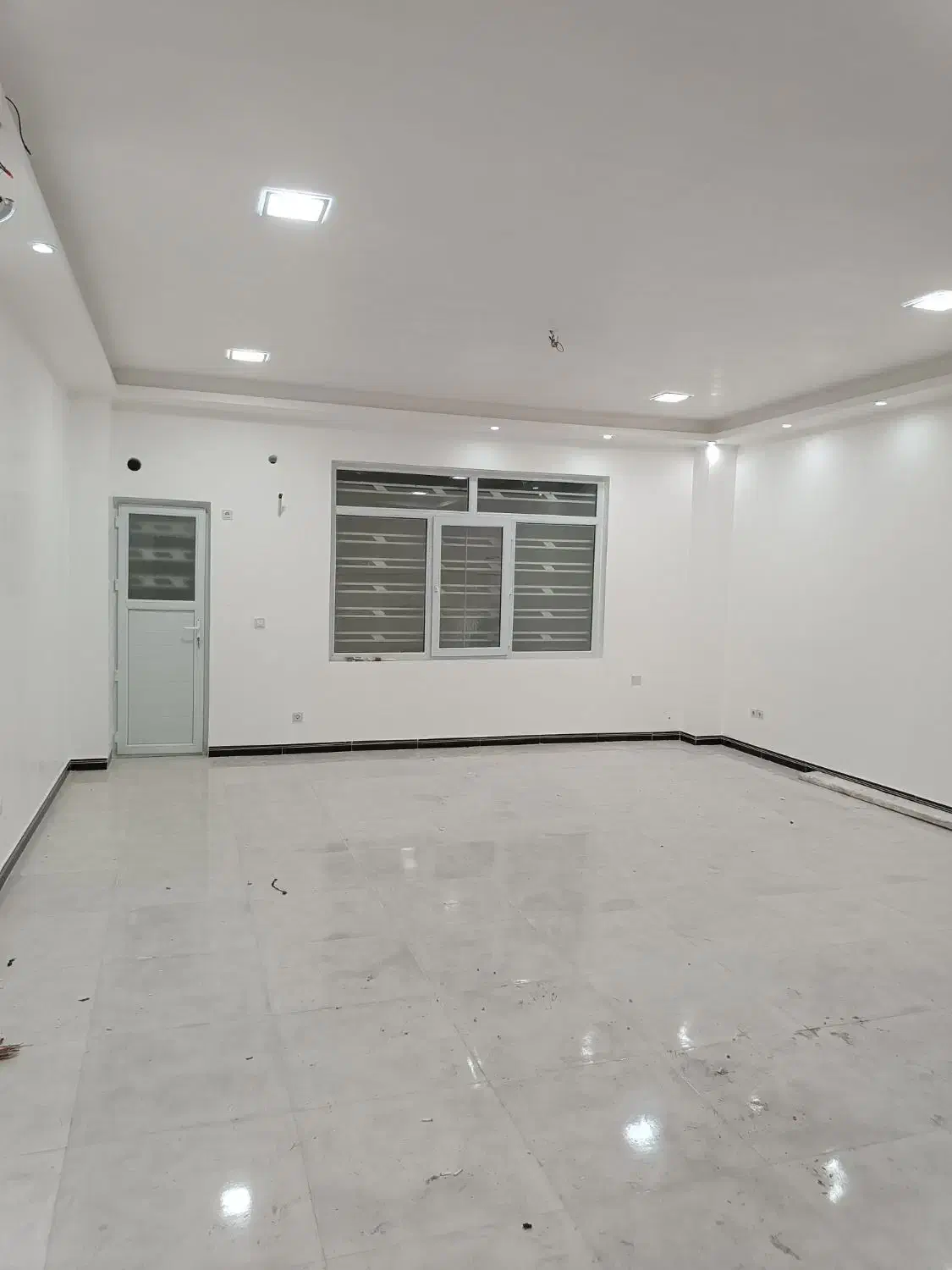 ساختمان دوطبقه طبقه همکف|اجارهٔ خانه و ویلا|بندر کنگان, |دیوار