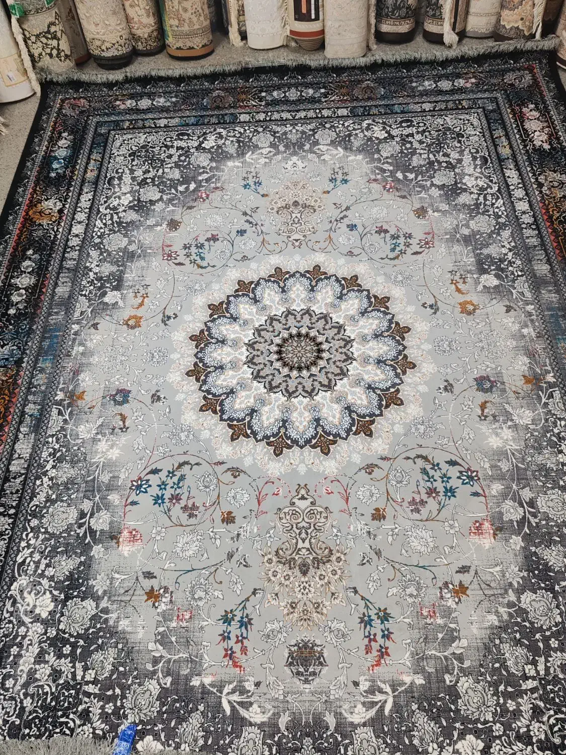 3تخته فرش 12متری وینتج نقره ای سورمه ای|فرش|قم, نیروگاه|دیوار