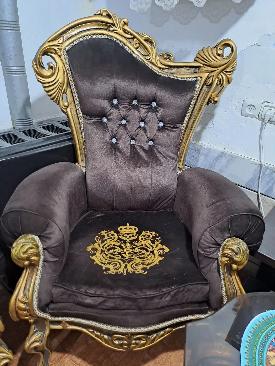 مبل سلطنتی|مبلمان خانگی و میز عسلی|بندر گز, |دیوار