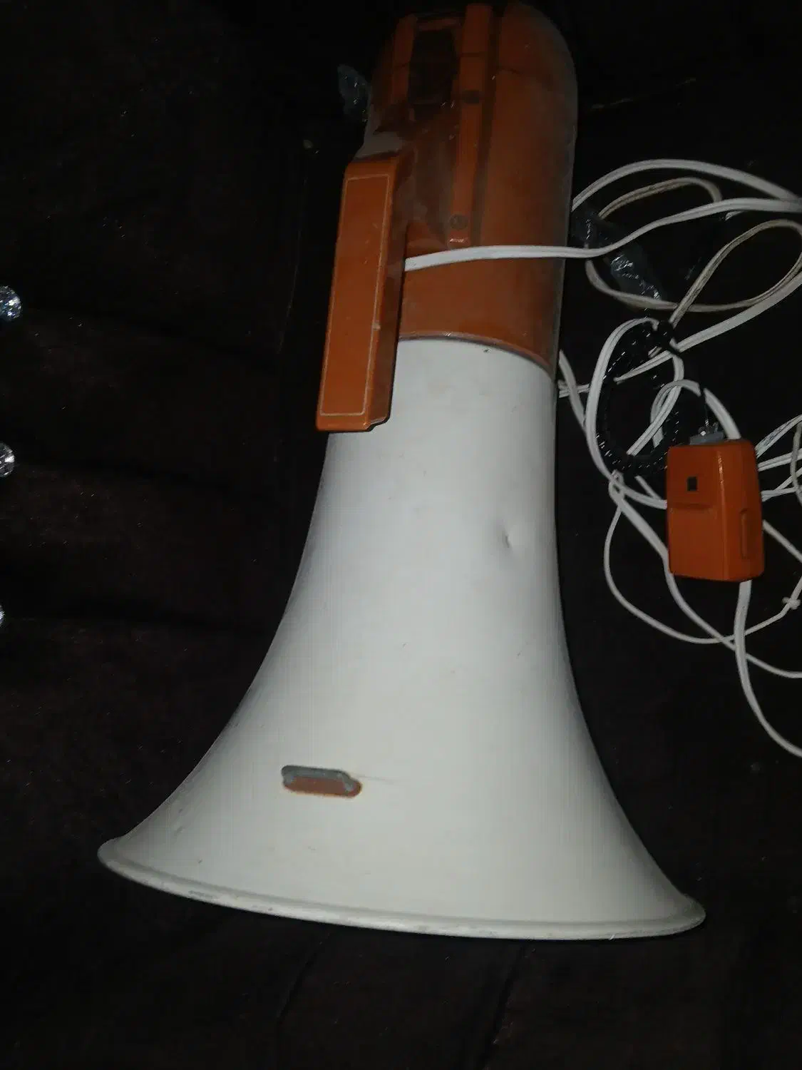 یک عدد بلندگو بزرگ بشرط سالم باتری خور|سیستم صوتی خانگی|حمیدیه, |دیوار