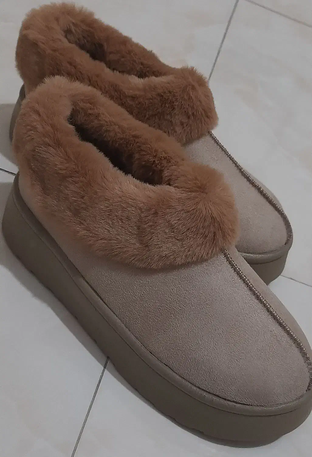 نیم بوت نو|کیف، کفش، کمربند|کوهسار (البرز), |دیوار