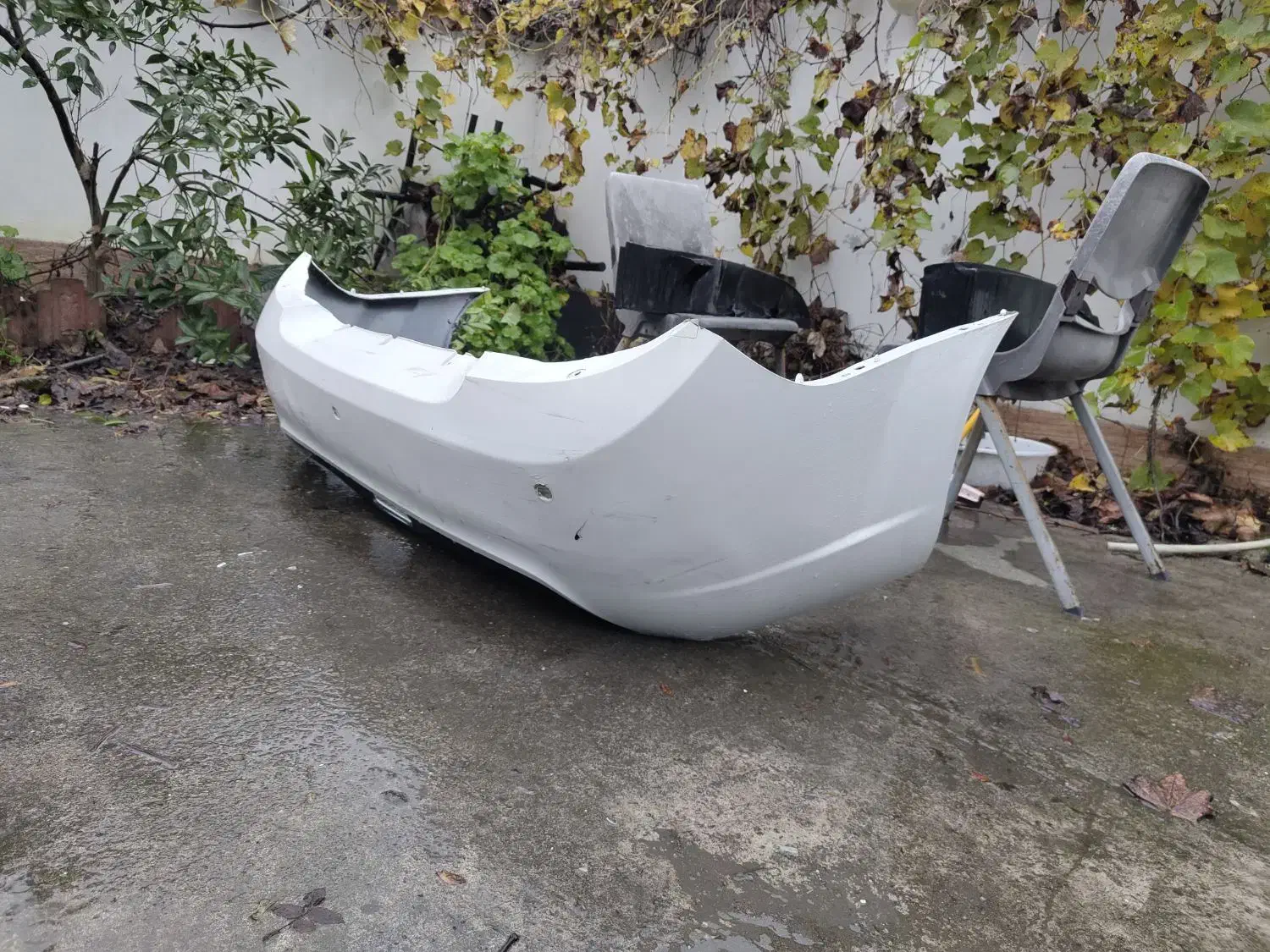 سپر عقب و دیاق سپر دنا پلاس|قطعات یدکی و لوازم جانبی|رشت, منظریه|دیوار