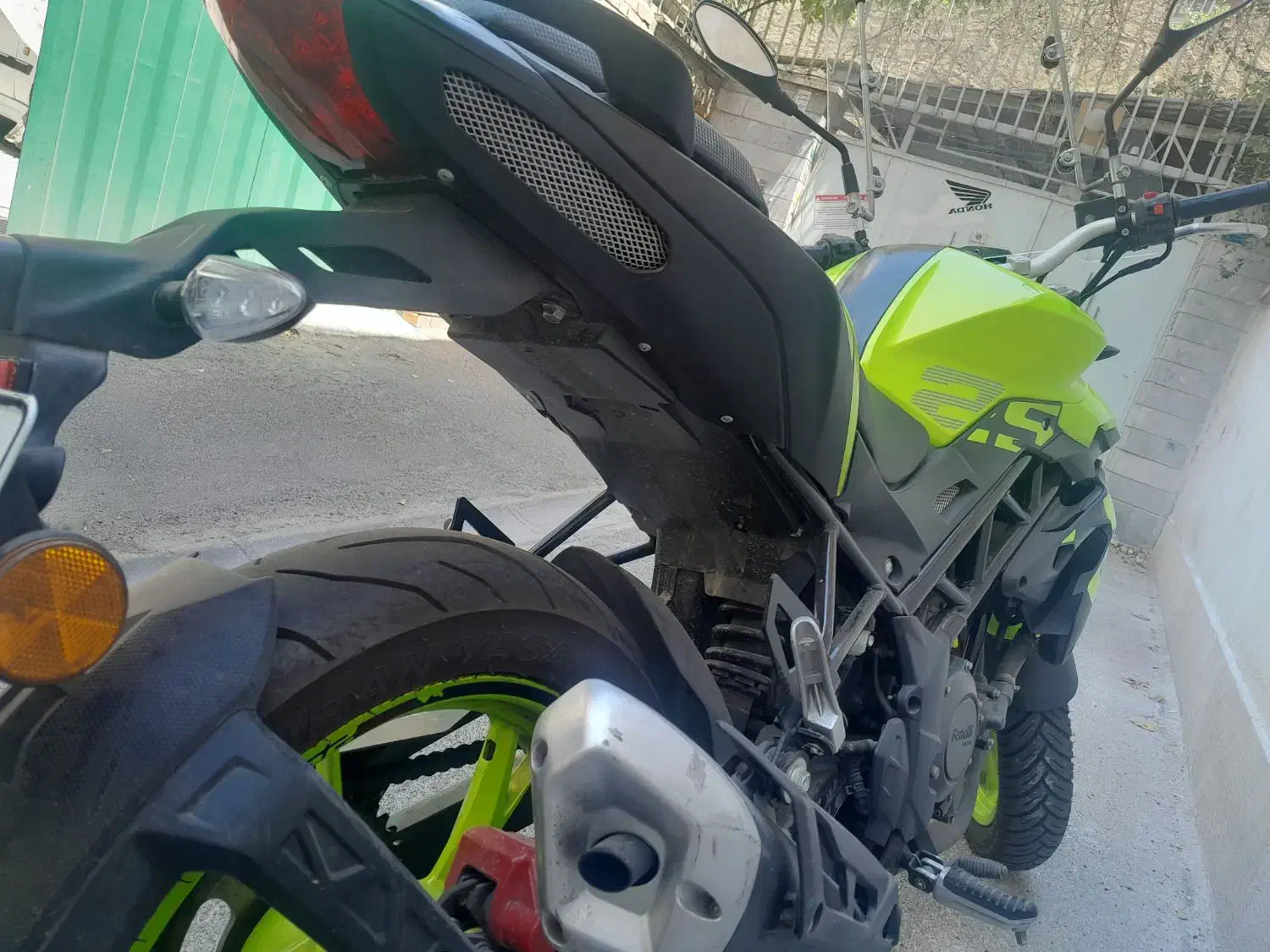 بنلی ۲۵۰ تک|موتورسیکلت|تهران, کرمان|دیوار