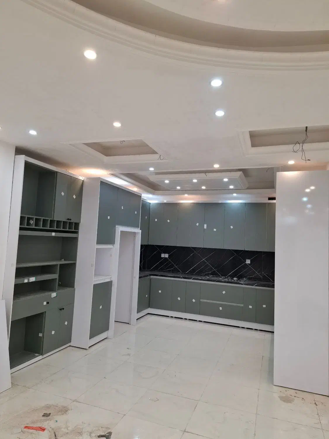 ساخت و نصب کابینت و کمد دیواری صفر تا صد|خدمات پیشه و مهارت|سیرجان, |دیوار