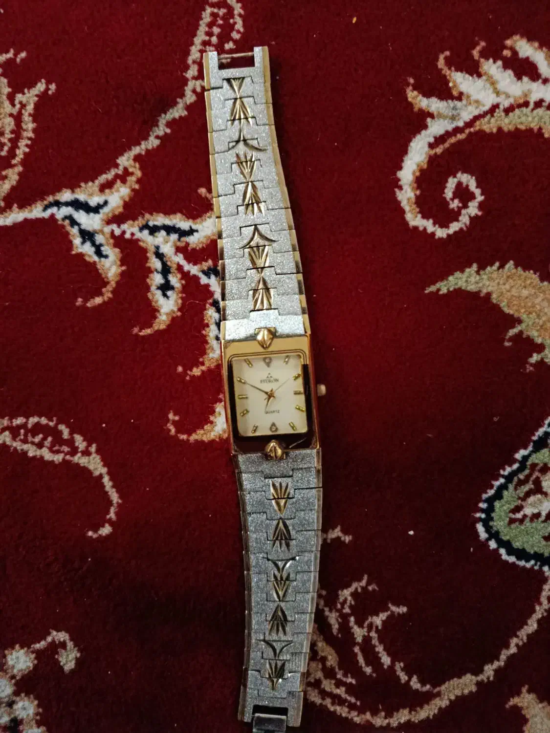 ساعت مچی|ساعت|گلبهار, شهر جدید گلبهار|دیوار