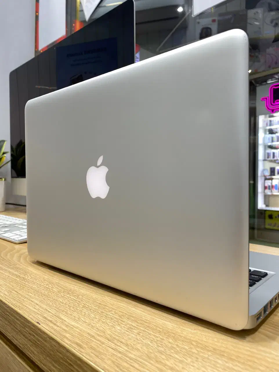 مک بوک پرو|رایانه همراه|قم, عمار یاسر|دیوار