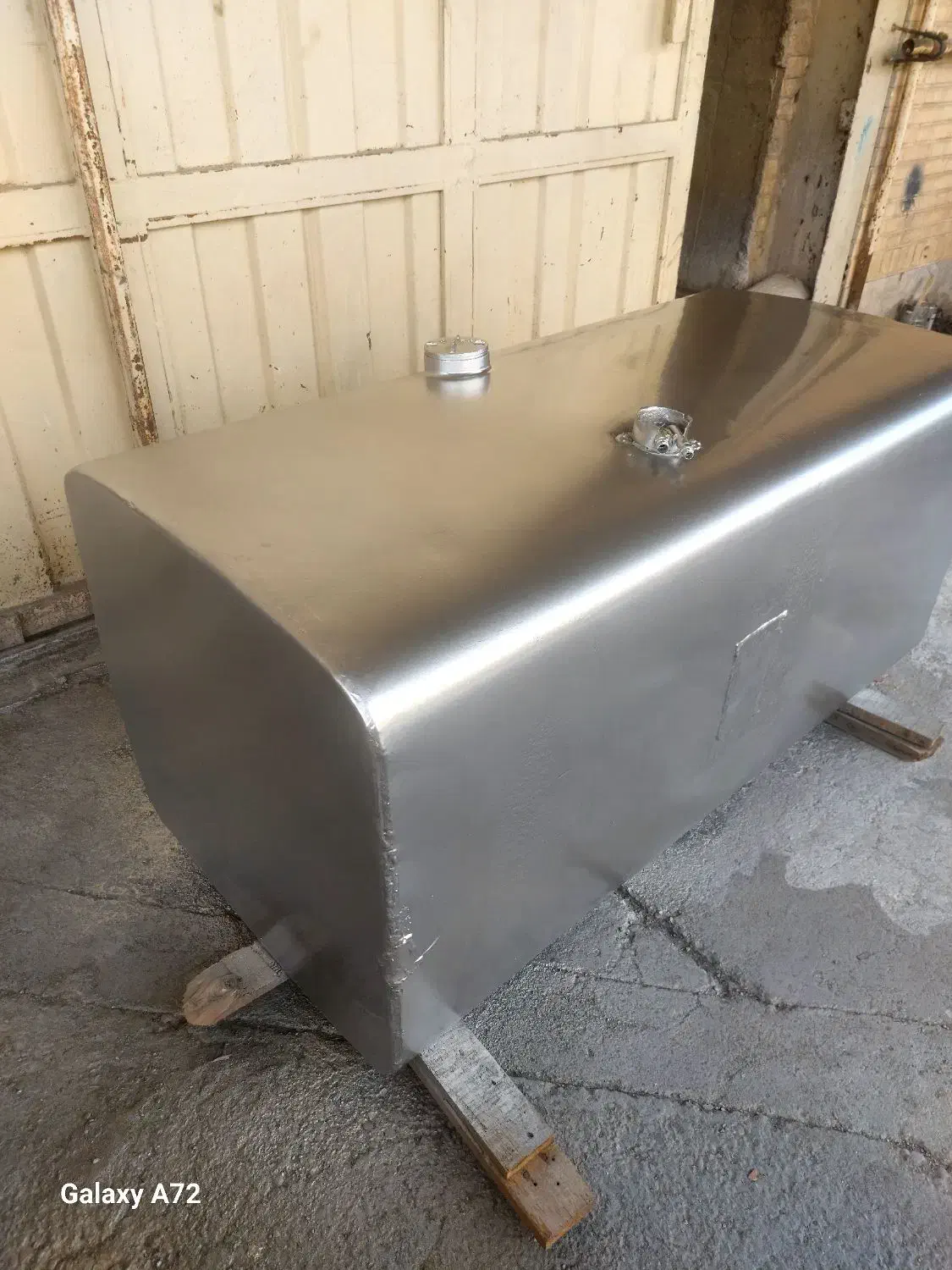 باک گازوئیل ۹۰۰ لیتری|قطعات یدکی و لوازم جانبی|بندر امام خمینی, |دیوار