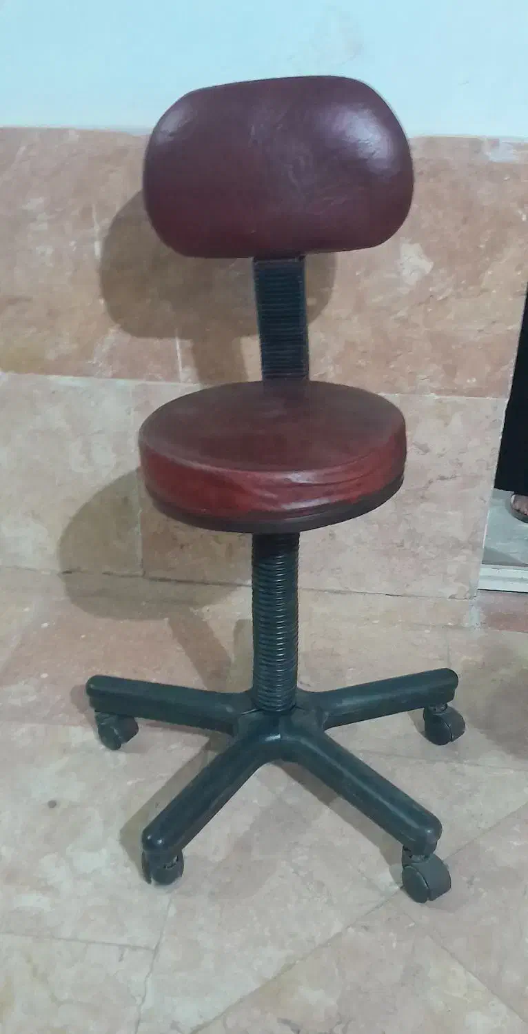 صندلی چرخدار گردان|صندلی و نیمکت|سنندج, |دیوار