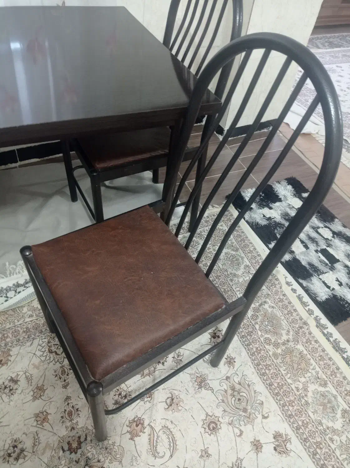 میز نهار خوری فلزی چوبی در حد نو|میز و صندلی غذاخوری|بوکان, |دیوار