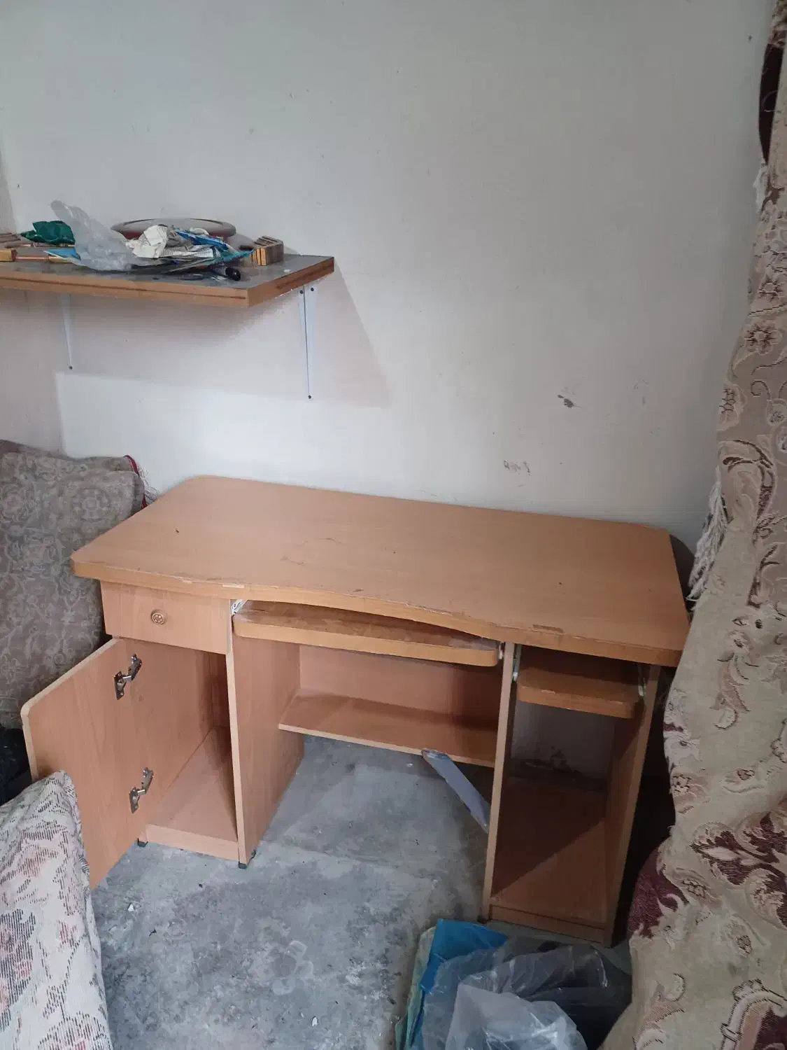 میز تحریر|میز تحریر و کامپیوتر|نهاوند, |دیوار