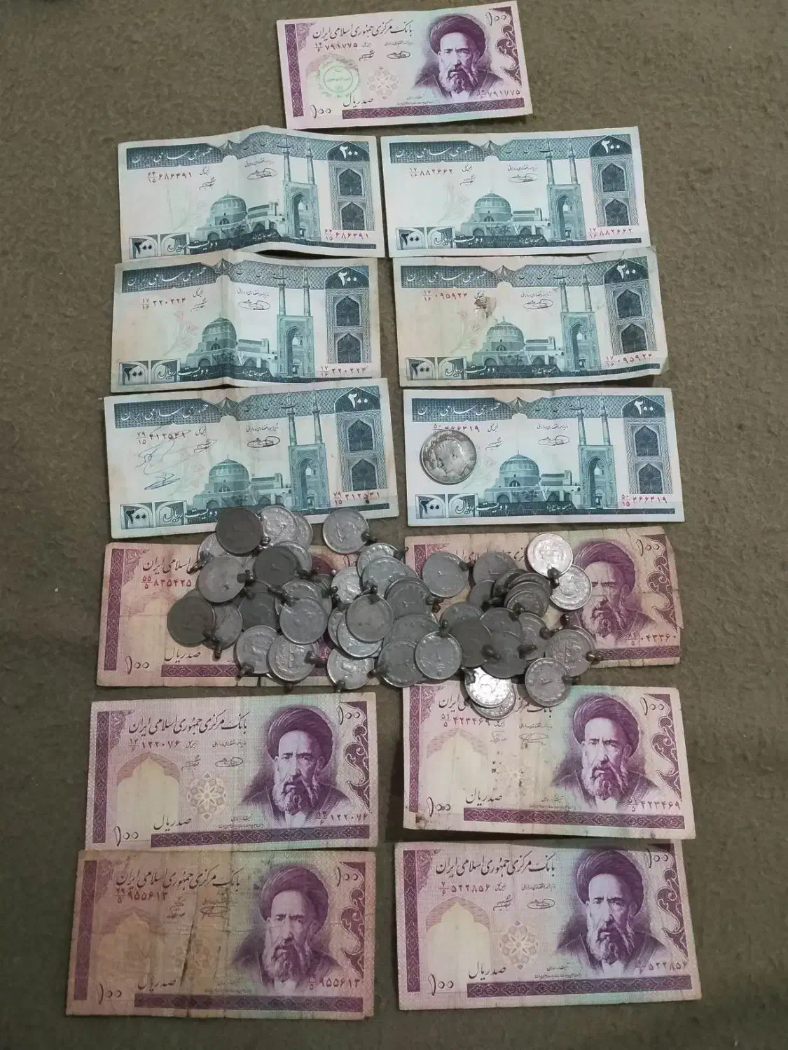 تعدادی عتیقه|کلکسیون سکه، تمبر، اسکناس|تبریز, |دیوار