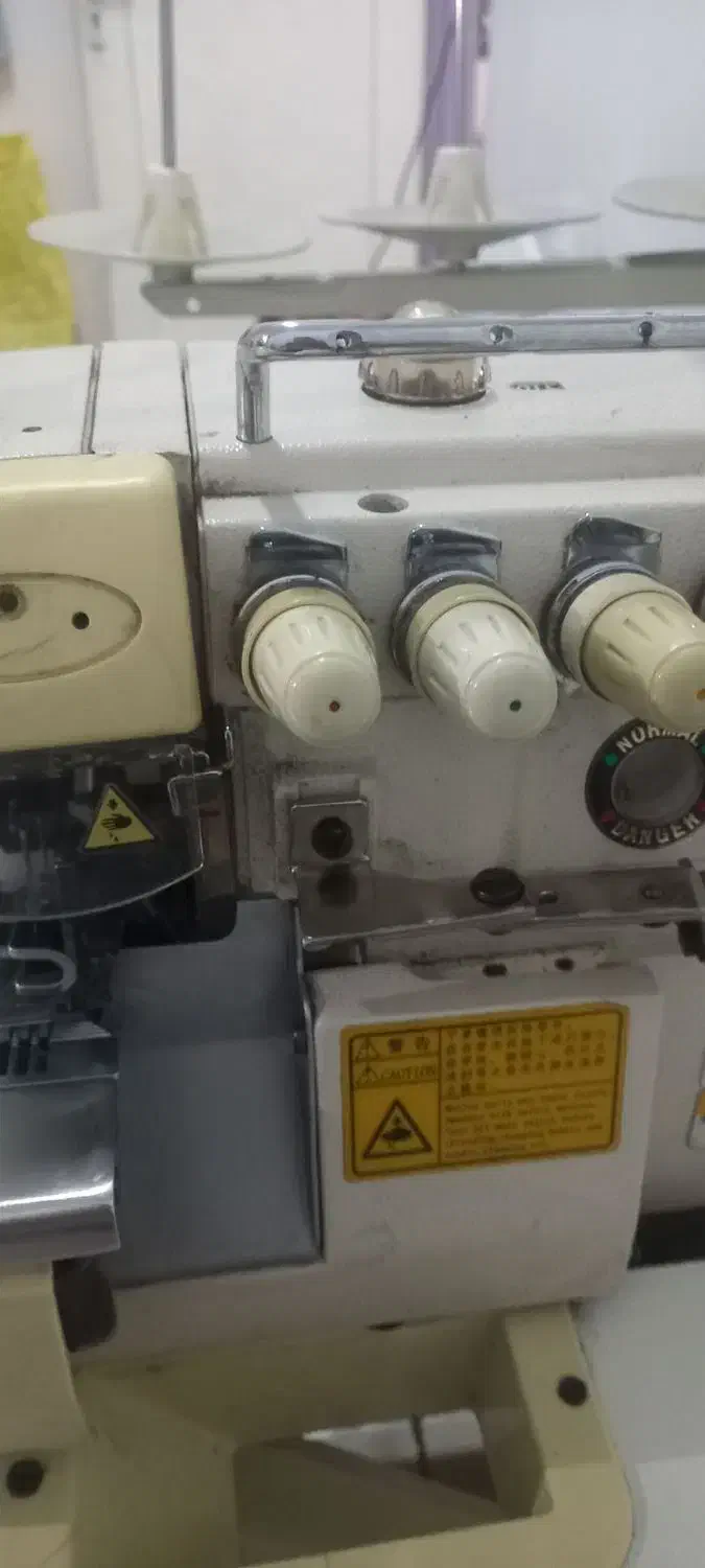 چرخ. سردوز. 5 نخ|چرخ خیاطی و ریسندگی|تربت‌حیدریه, مسجد جامع|دیوار