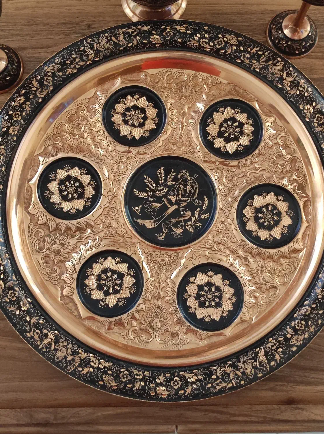 ست ظروف مسی شش جام و سینی و تنگ|ظروف سرو و پذیرایی|شاهین‌شهر, عطار|دیوار