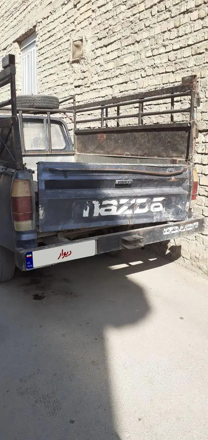 مزدا ۱۶۰۰ مدل ۱۳۷۶|خودرو سواری و وانت|خمینیشهر, |دیوار