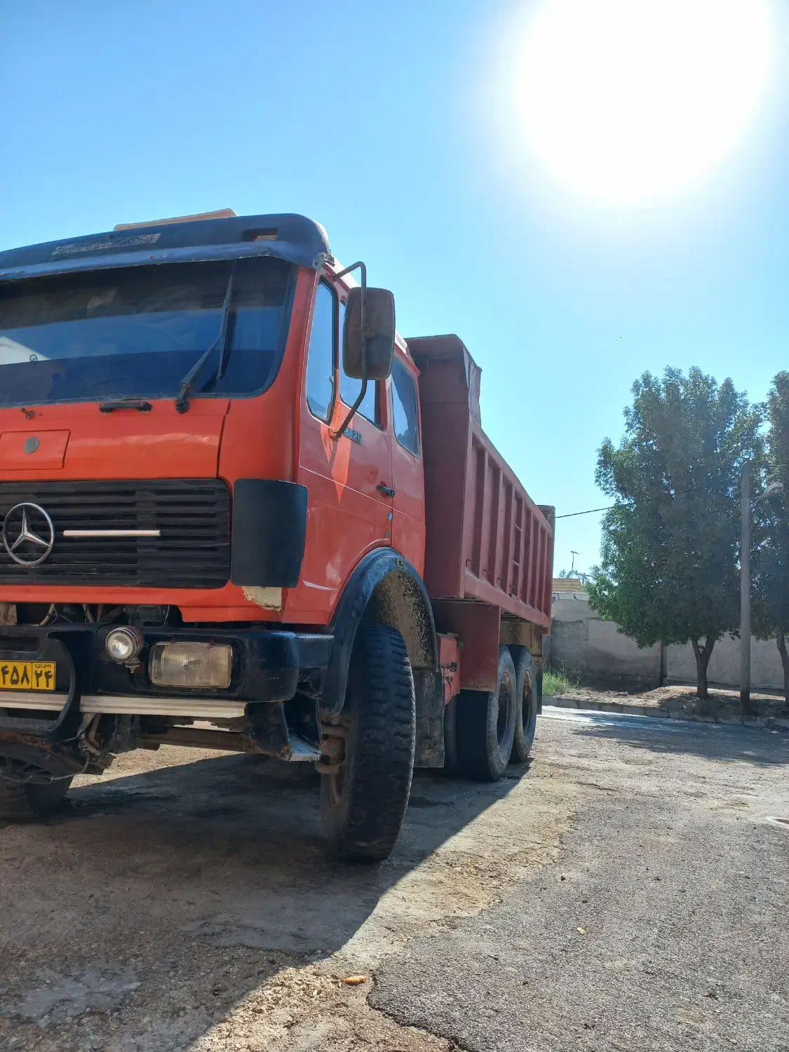 با سلام هشتسلند مدل ۱۹۷۵|خودرو سنگین|بندر امام خمینی, |دیوار