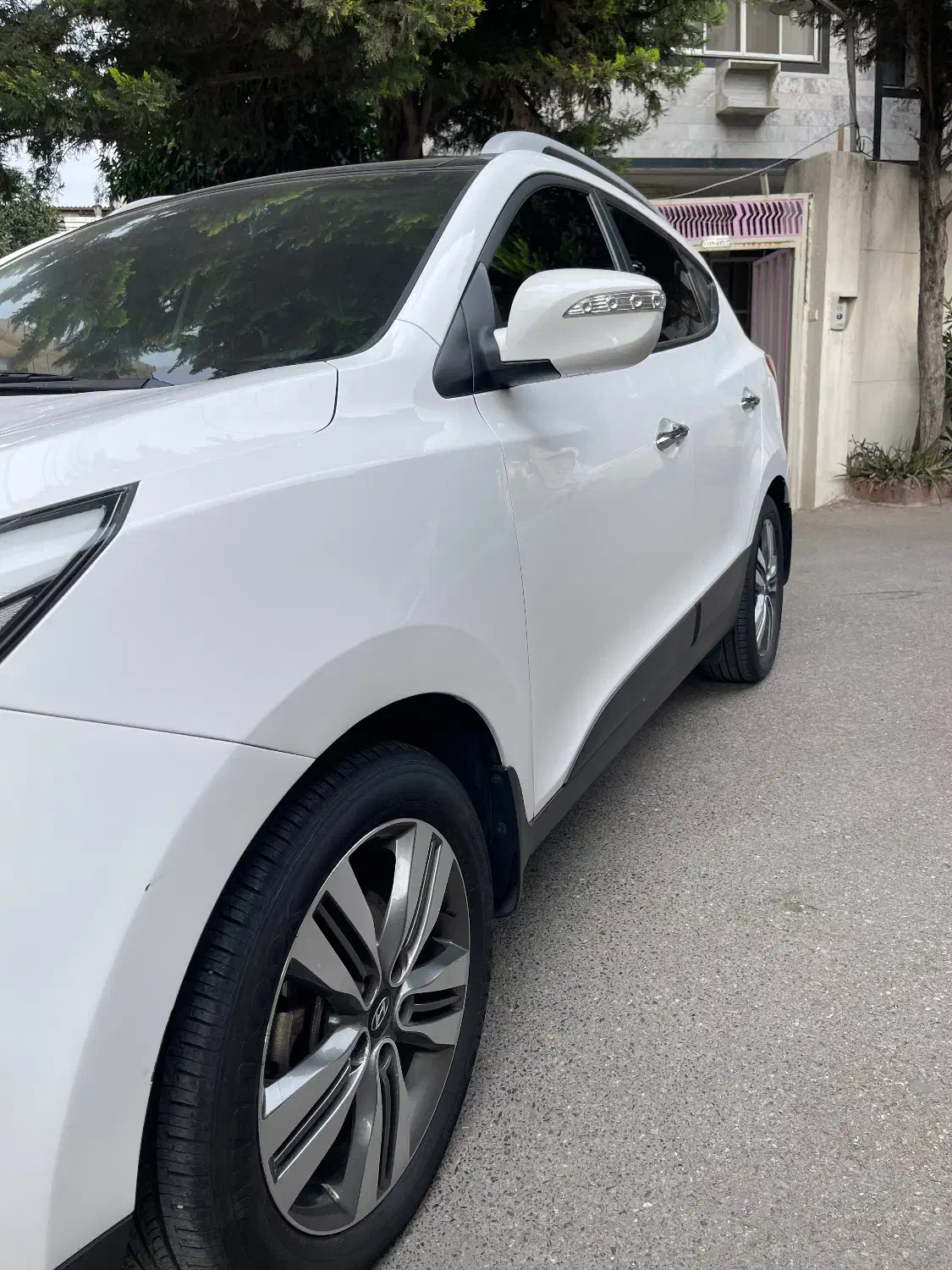 توسان ۲۰۱۴ وارداتی ۴ گرم فول کامل در حد صفر و نو|خودرو سواری و وانت|ساری, |دیوار