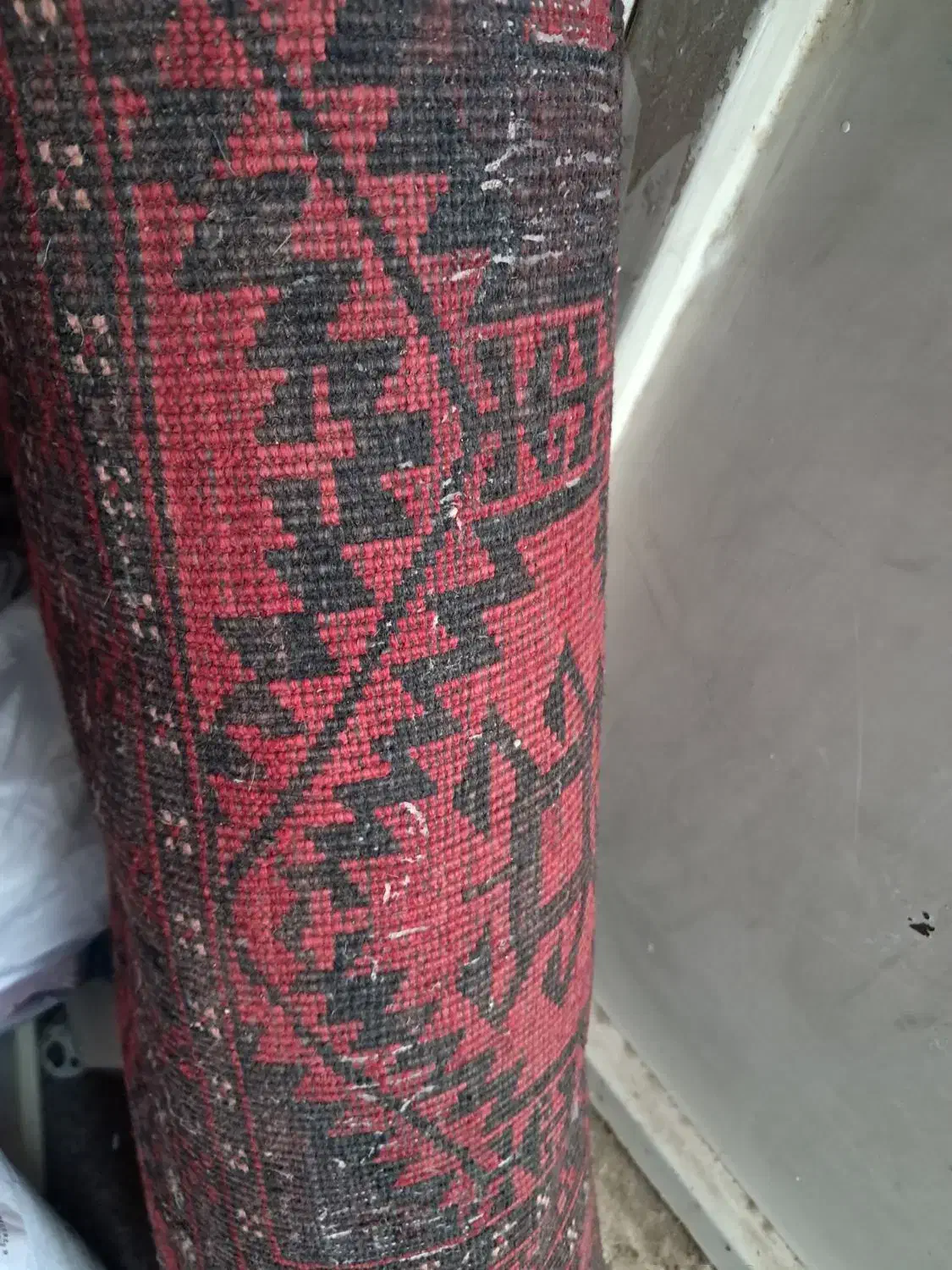 قالیچه قرمز قدیمی|فرش|مشهد, سرافرازان|دیوار