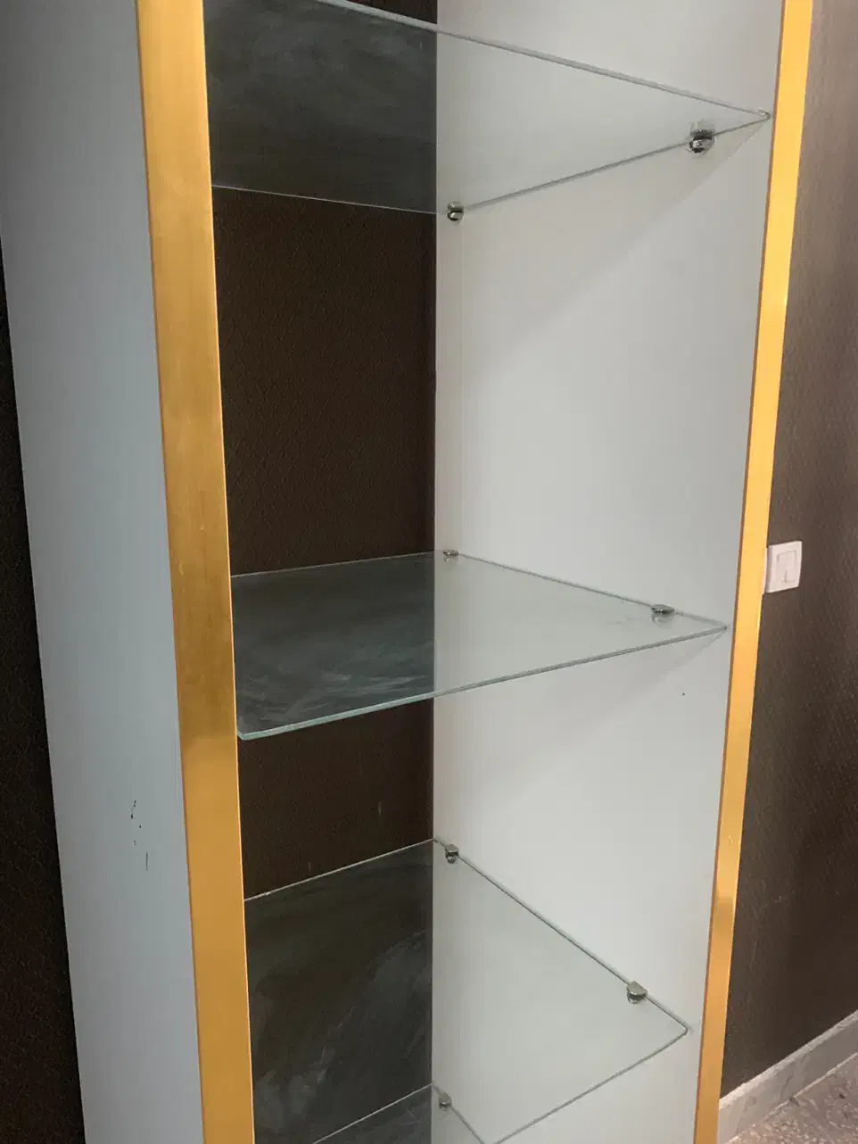 2 عدد ویترین مغازه از ام دی اف آلوژن دار|فروشگاه و مغازه|تبریز, |دیوار