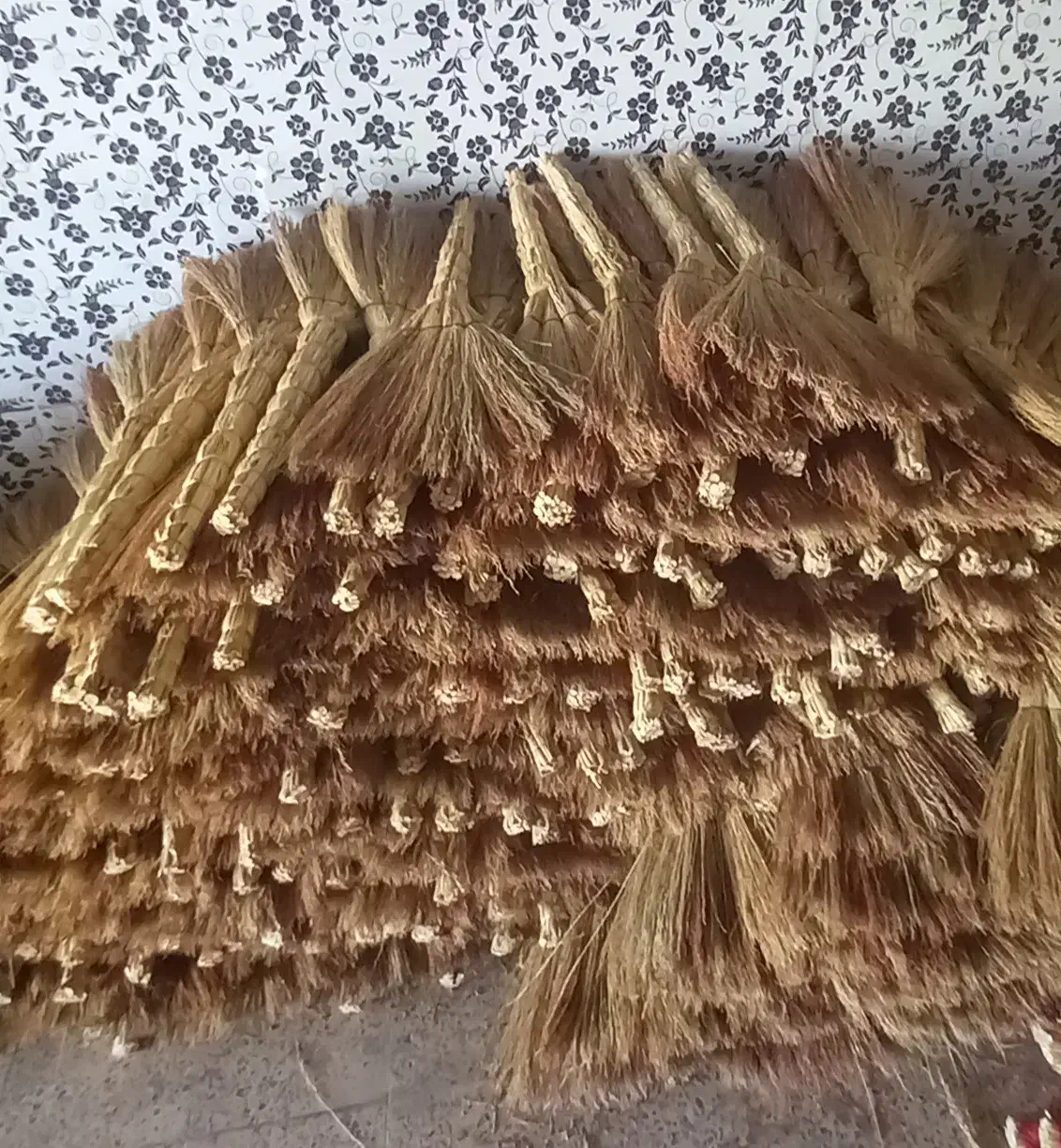 جارو دستی سیمی فقط تعداد بالا ۹۰|لوازم نظافت|گنبد کاووس, |دیوار