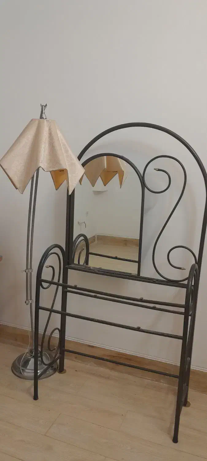 فروش آباژور و میز آرایش فرفورژه|تخت و سرویس خواب|فسا, |دیوار