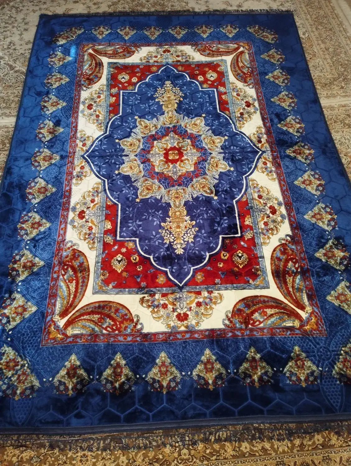 پتوفرش یا روفرشی پتویی ۶ متری مارک ملا|روفرشی|شیراز, آبیاری|دیوار