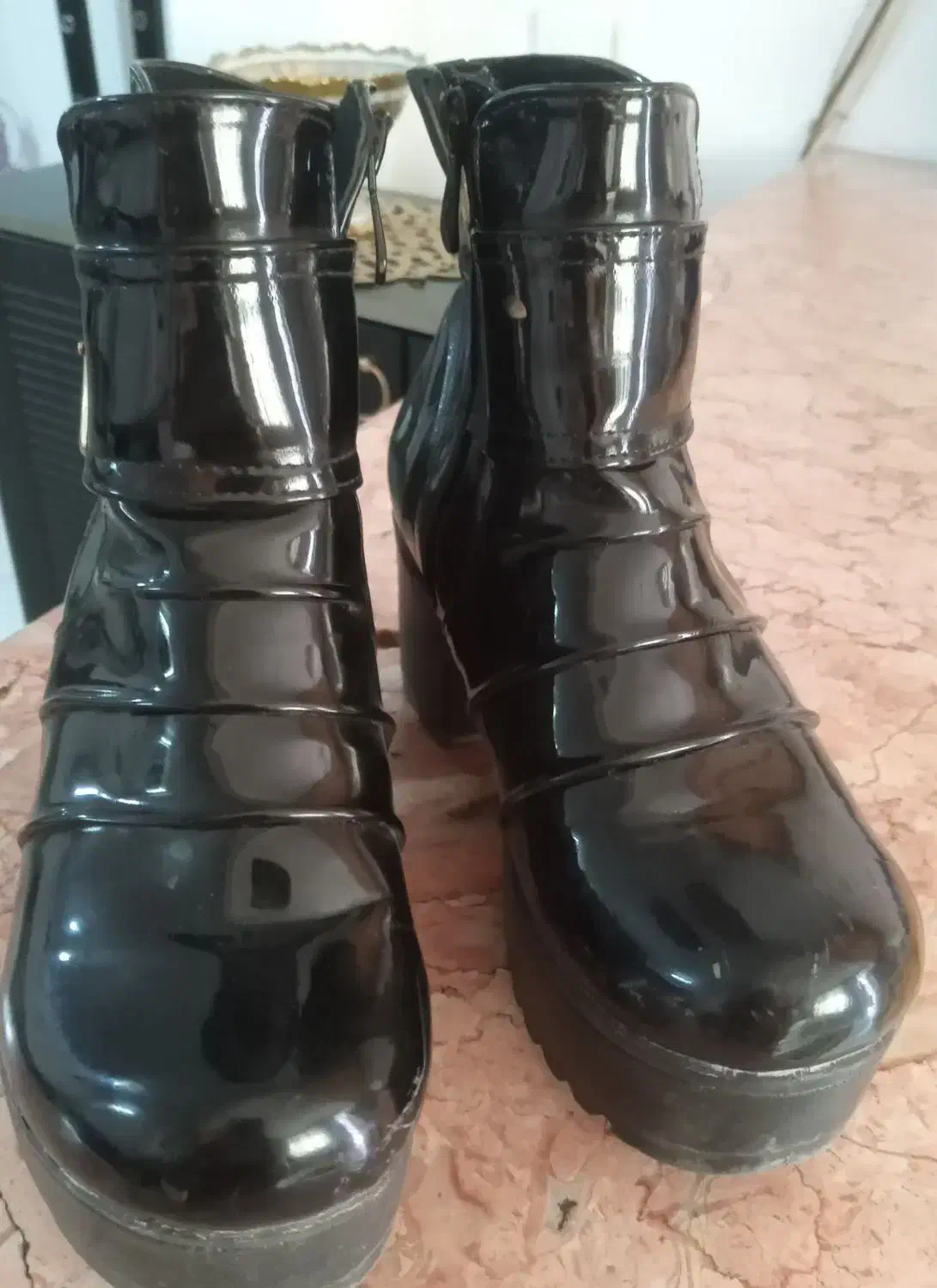 نیم بوت زنانه|کیف، کفش، کمربند|پاکدشت, پاکدشت (مامازند)|دیوار