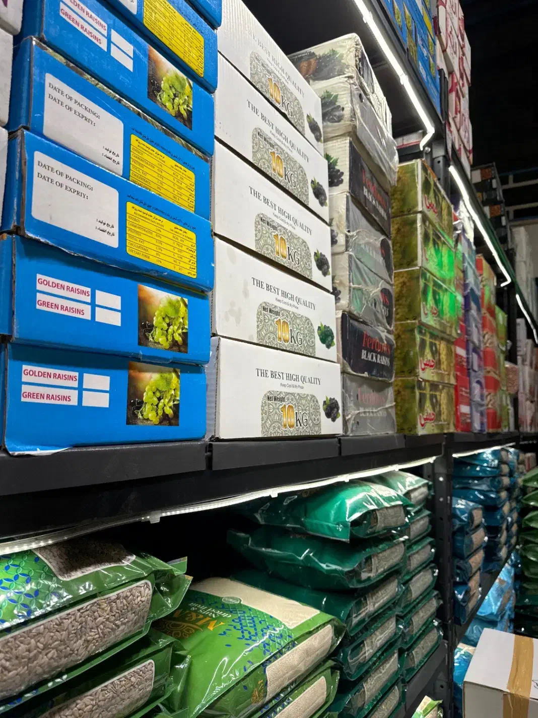 پذیرش نیروی ساده اقا و جوان|استخدام خدمات فروشگاه و رستوران|مشهد, کارمندان دوم|دیوار