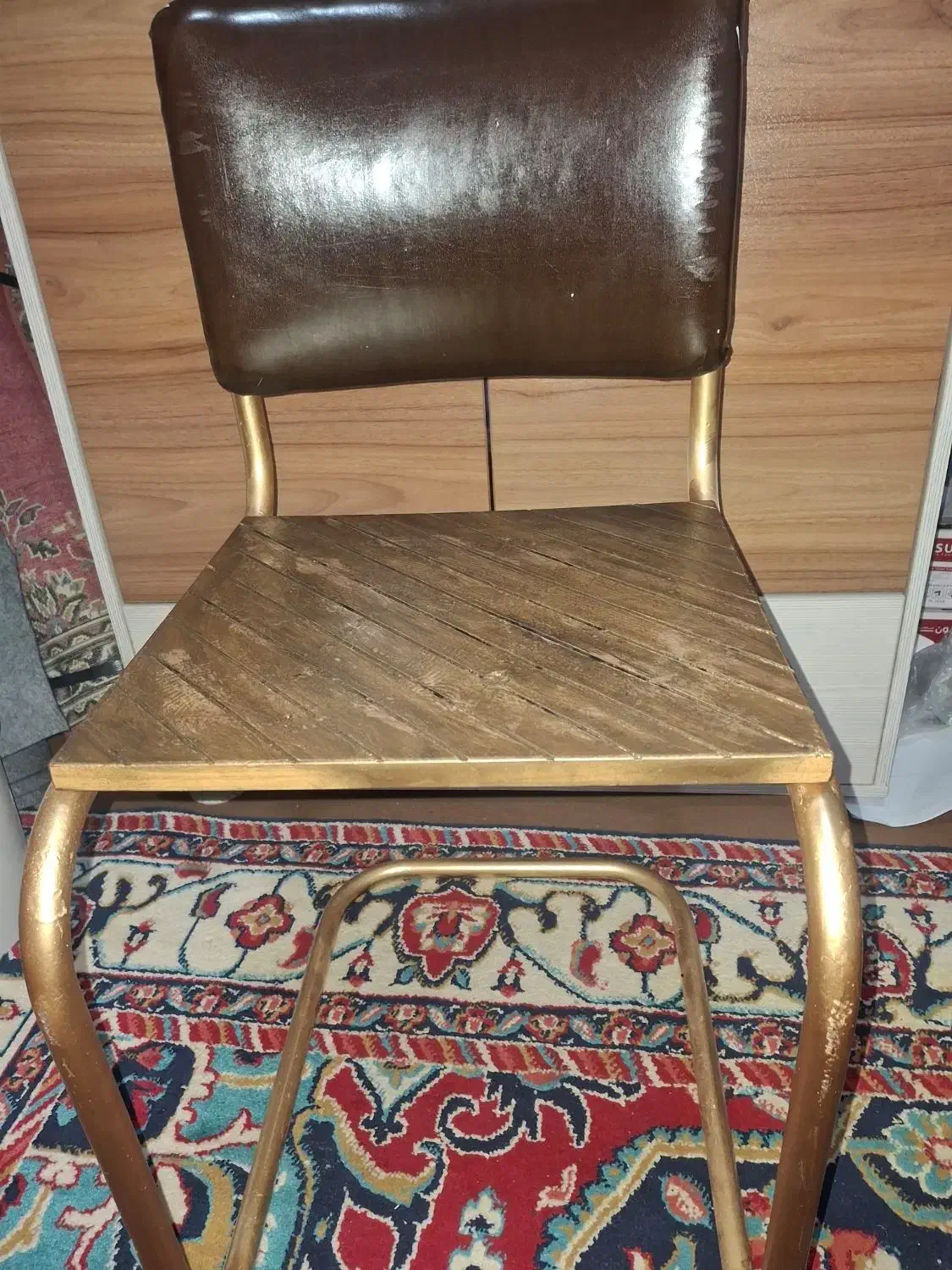 صندلی|صندلی و نیمکت|شیراز, بریجستون|دیوار