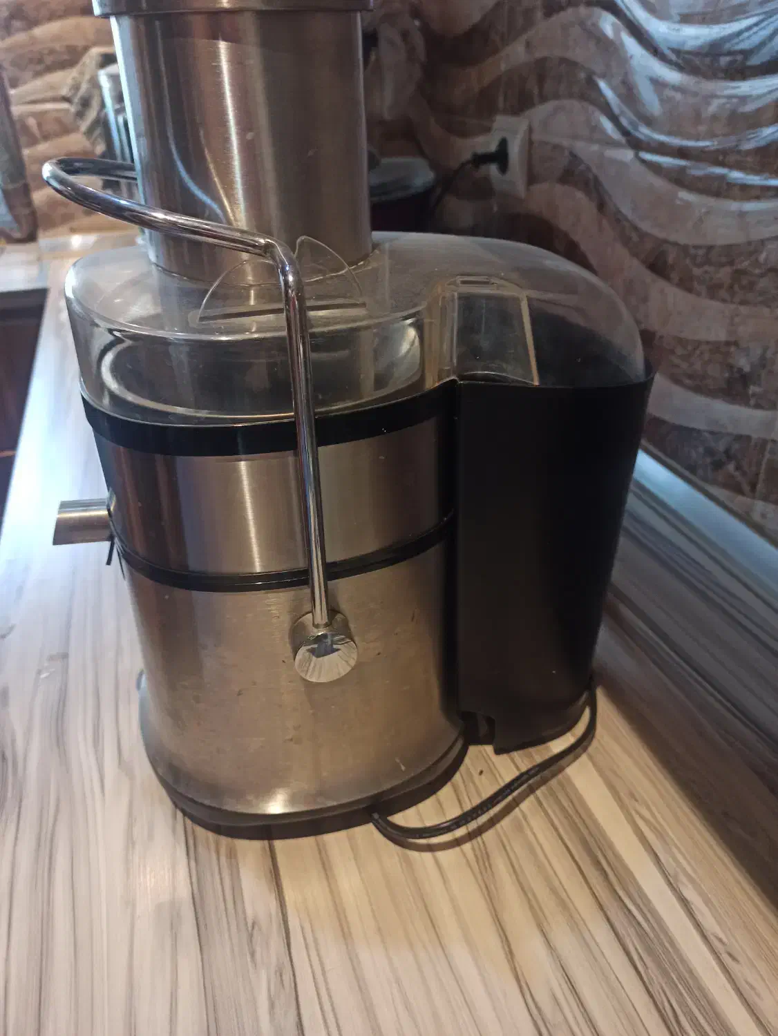 آبمیوه گیری|آبمیوه‌گیر و آب‌مرکبات‌گیر|گرگان, |دیوار