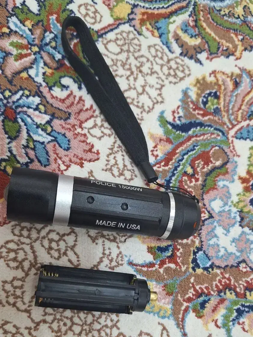 چراغ قوه شارژی|لامپ و چراغ|نسیم‌شهر, |دیوار