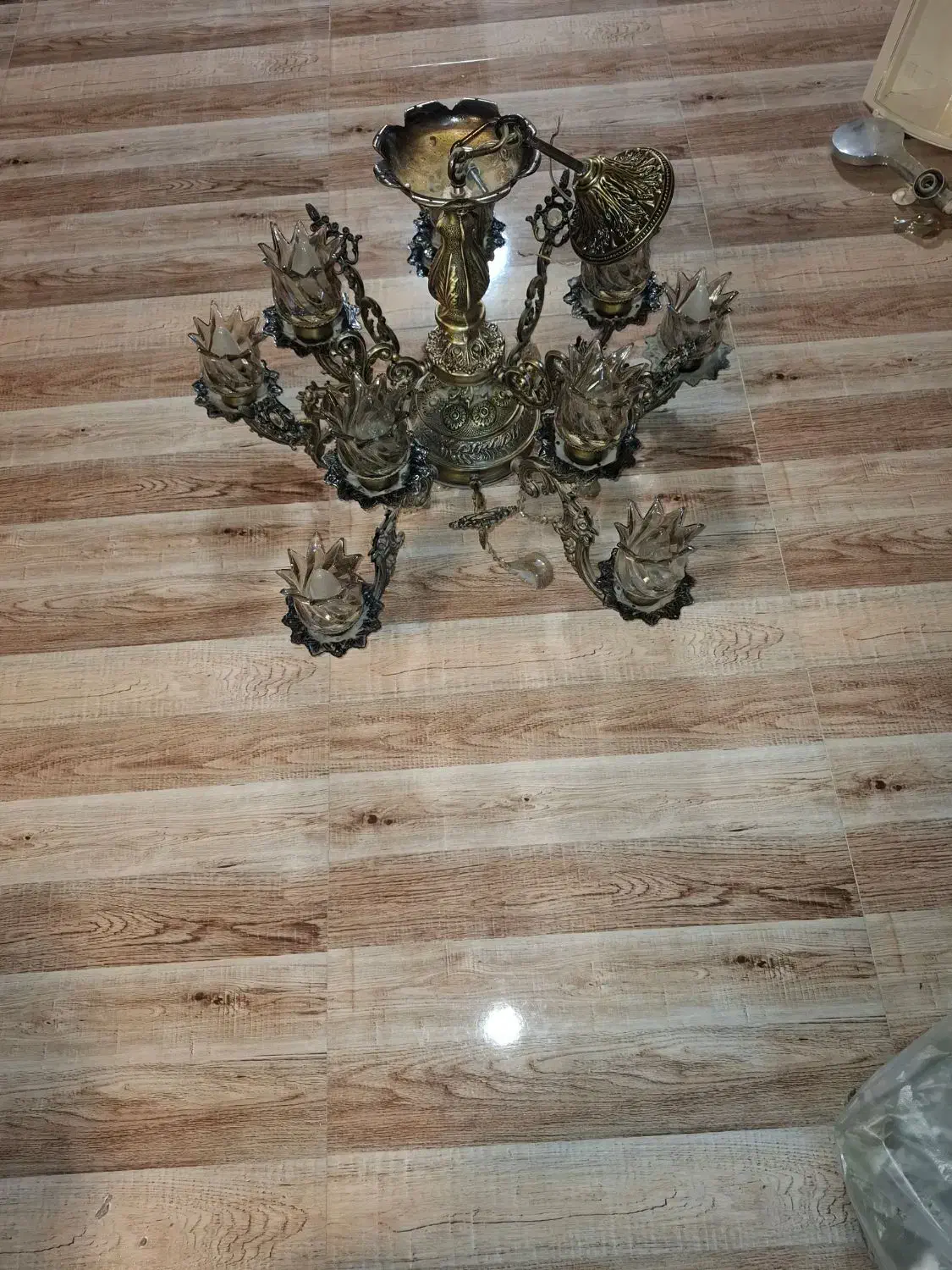 لوستر ۱۰شعله|لوستر و چراغ آویز|شاهین‌شهر, عطار|دیوار