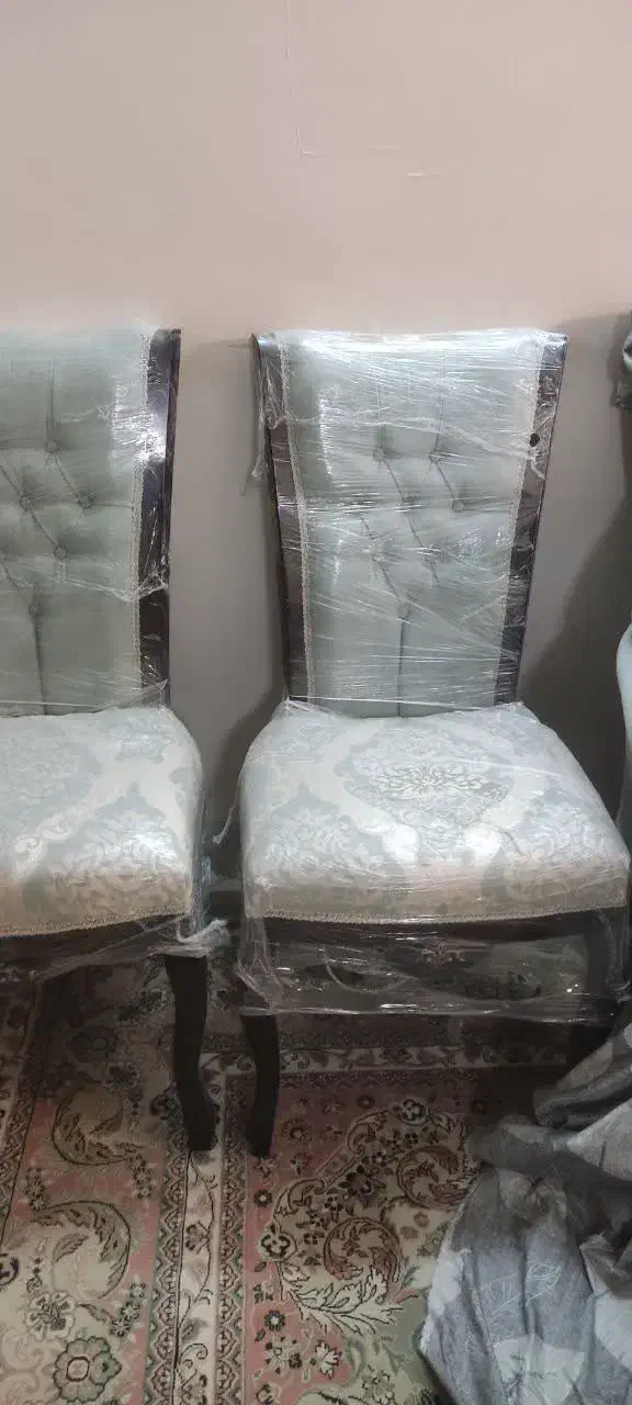 ۲دست مبل استیل نو|مبلمان خانگی و میز عسلی|اصفهان, باغ دریاچه|دیوار