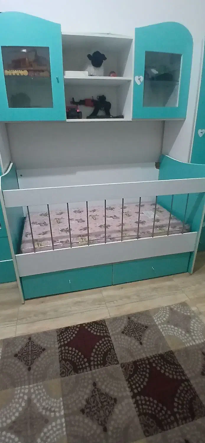 کمد و تخت کودک جنس ام دی اف محکم و قوی|جاکفشی، کمد، دراور|کرج, شهرک سهرابیه|دیوار