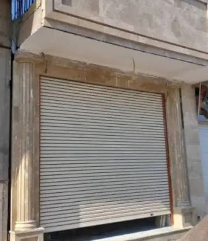 مغازه فروشی نزدیک بازار با قیمت استثنایی|فروش مغازه و غرفه|کاشان, بازار کاشان|دیوار