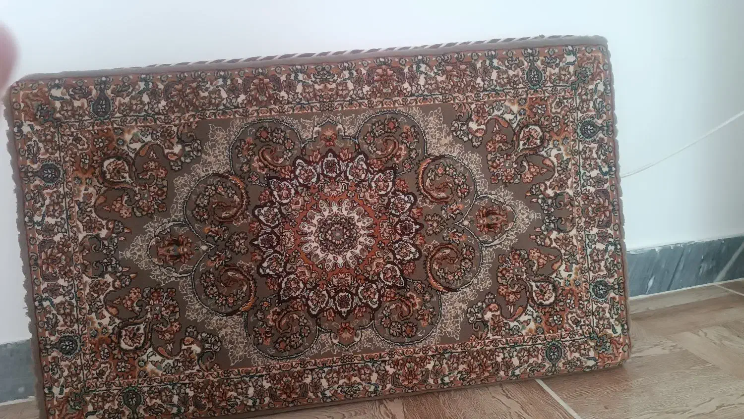 پشتی.|پشتی|مریوان, |دیوار