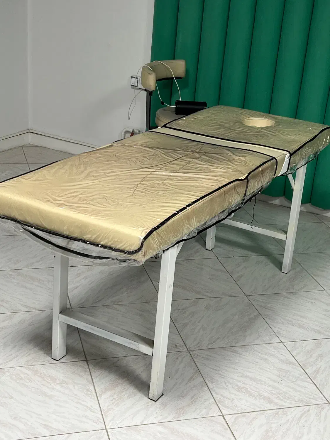 تخت مژه،ماساژ،میکرو|آرایشگاه و سالنهای زیبایی|قزوین, |دیوار