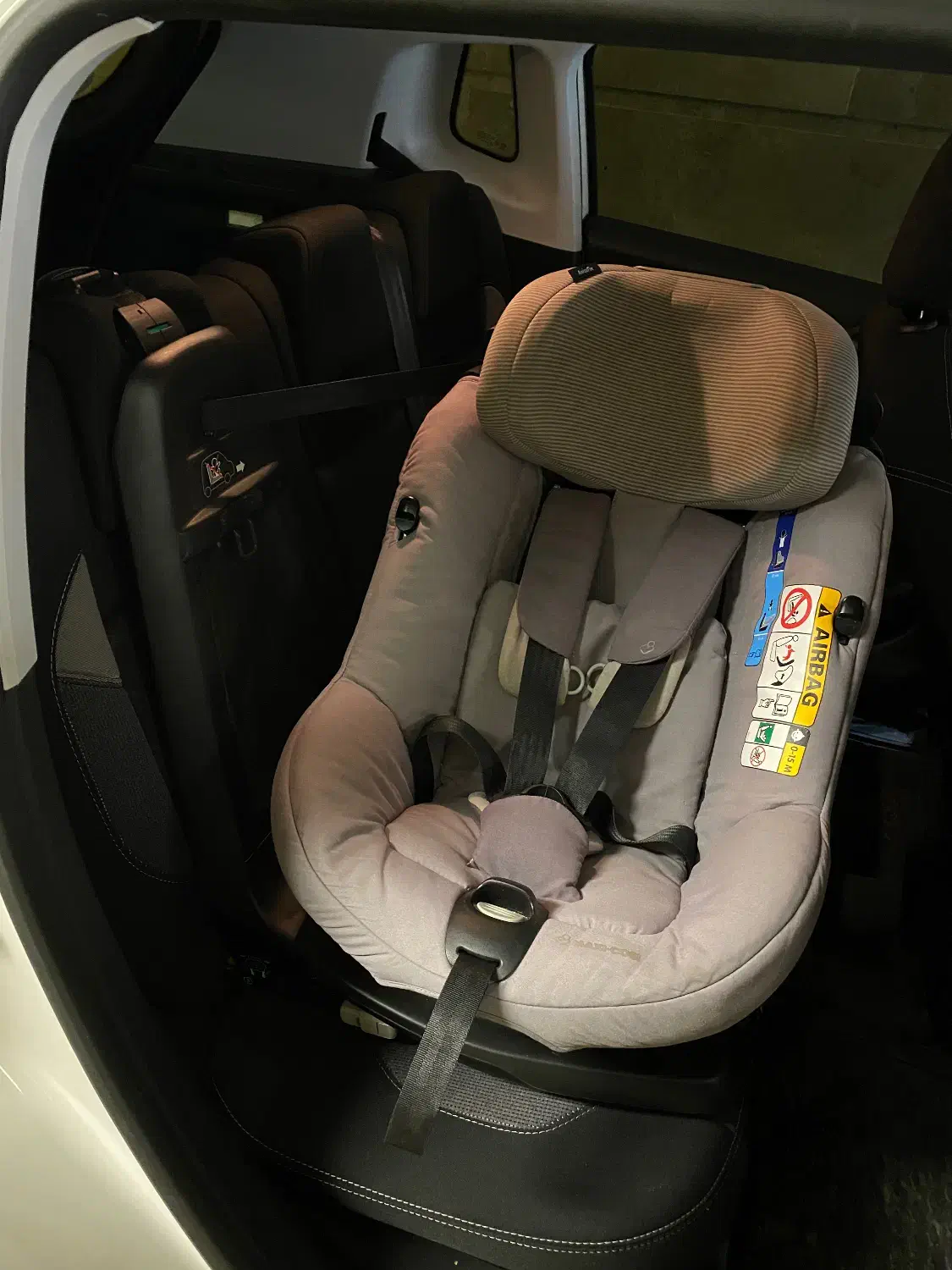 صندلی ماشین مکسی کوزی در حد (AXISSFIX)|اسباب و اثاث بچه|تهران, حر|دیوار