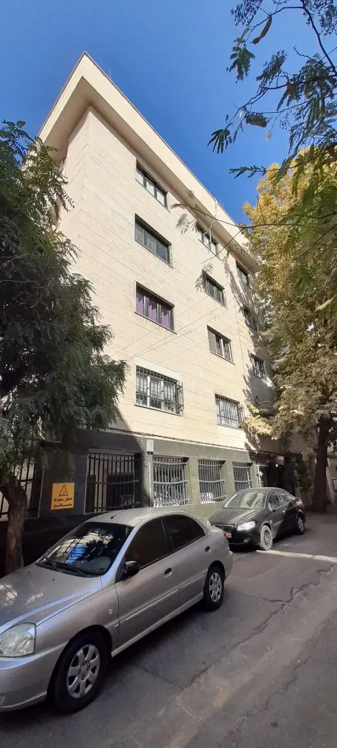 * ۶۸ متر بهارشیراز خداپرست *