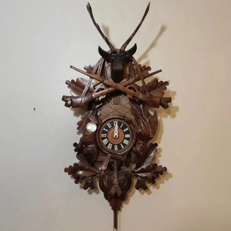 ساعت کوکو ساعت دیواری قدیمی کلکسیونی|کلکسیون اشیاء عتیقه|کیلان, |دیوار