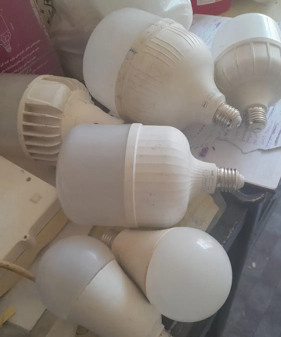 لامپ استوک|لامپ و چراغ|نیشابور, دارایی|دیوار