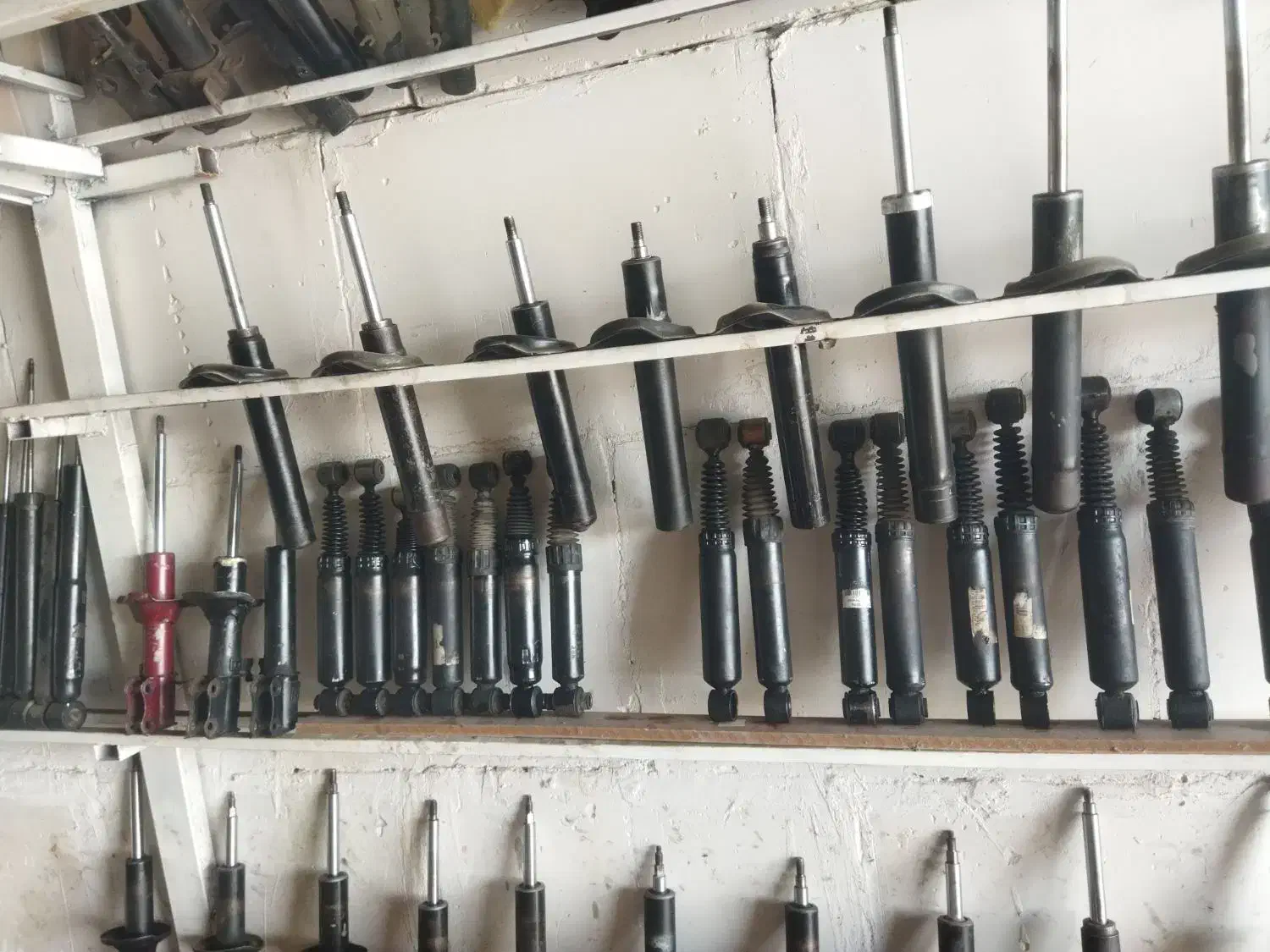 تعمیر و تعویض کمک فنر ماشینهای ایرانی وخارجی|قطعات یدکی و لوازم جانبی|اسلامشهر, شهرک سعیدیه|دیوار