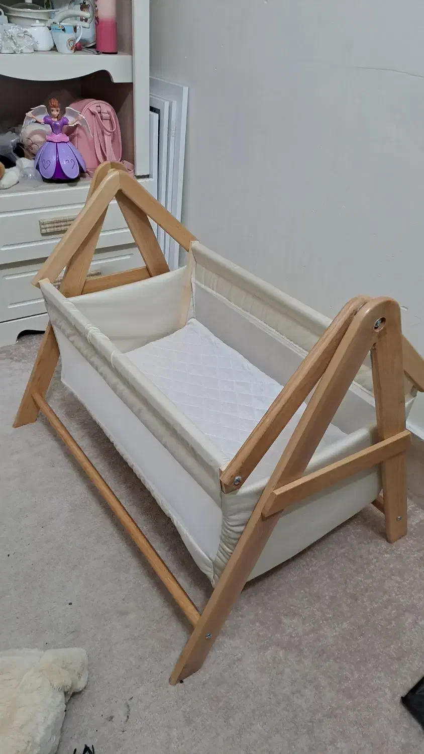 گهواره چوبی شیک|تخت و صندلی بچه|مشهد, فاطمیه|دیوار