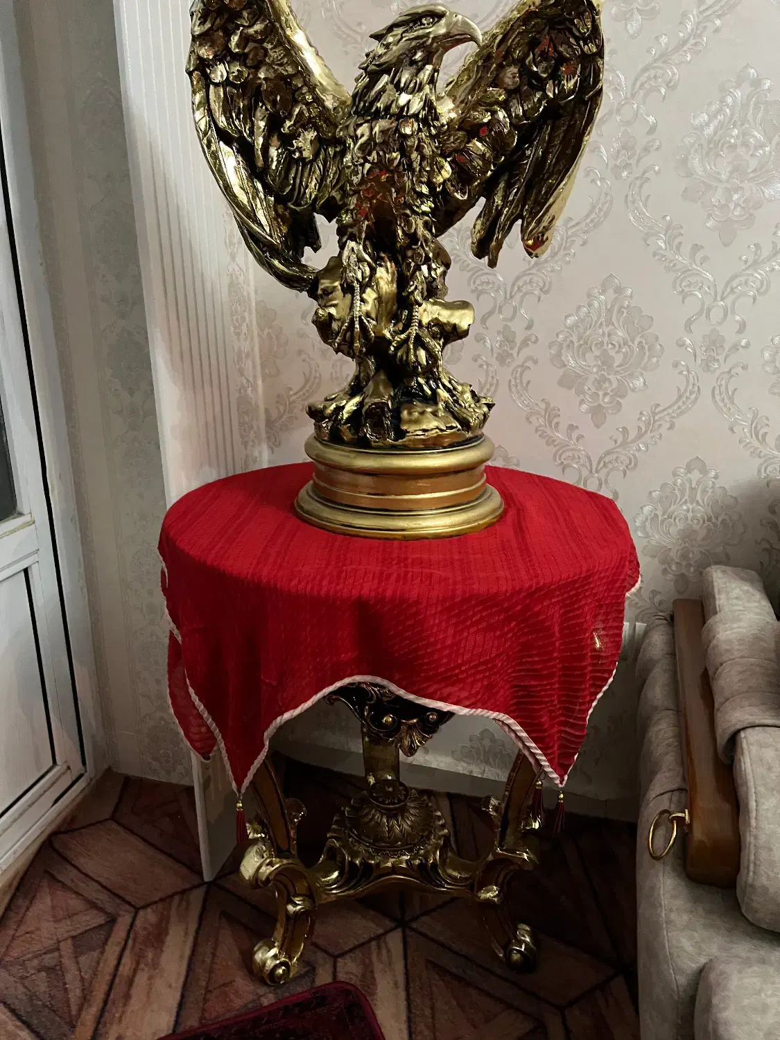 مجسمه با میز|مجسمه، تندیس، ماکت|اهر, |دیوار