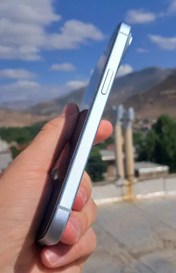 ایفون ۱۵ نرمال ch آبی باتری ۹۹ بدون رجیستر|موبایل|تهران, بوستان ولایت|دیوار