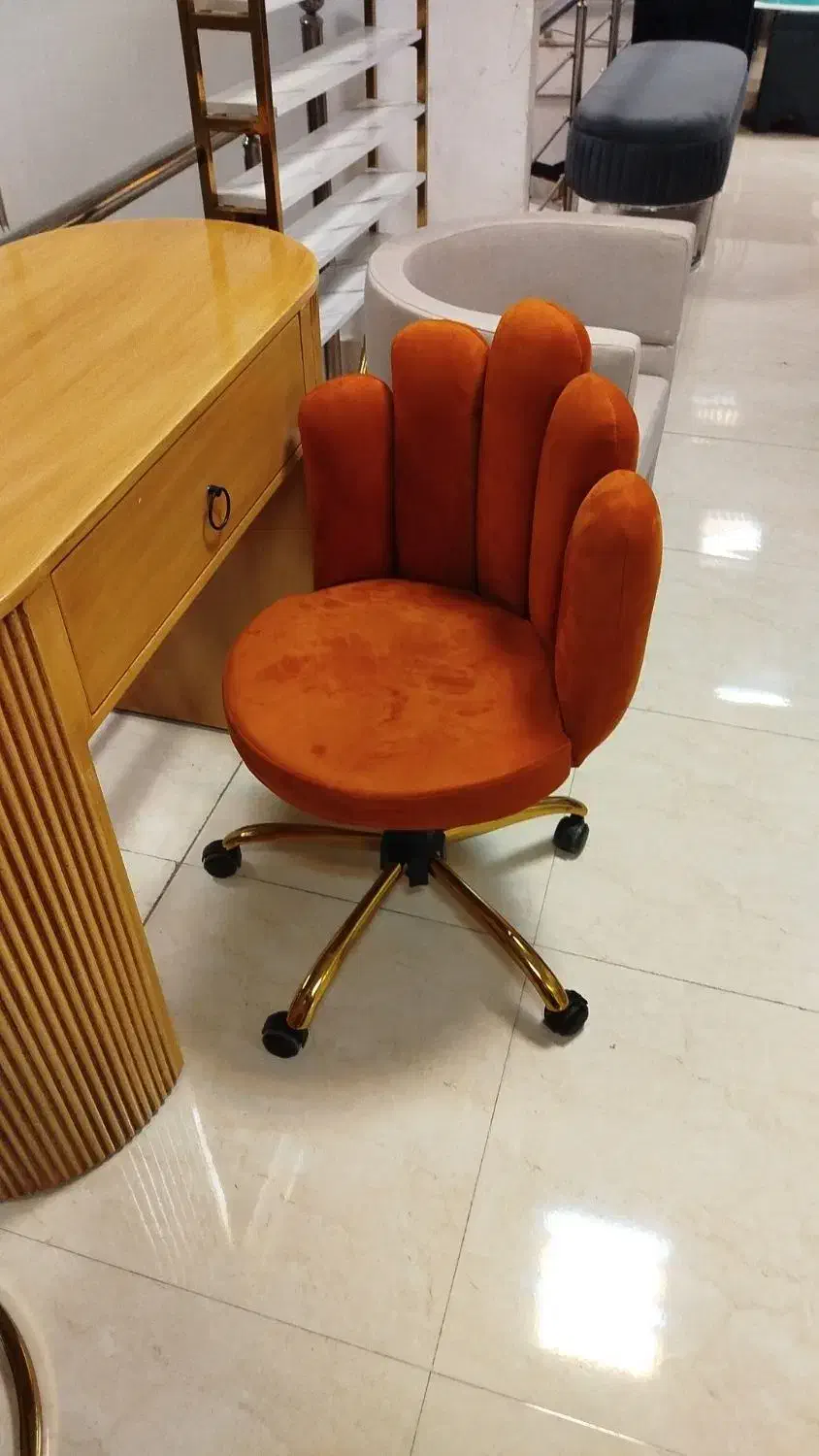 میزناخن.صندلی ناخن.صندلی استادکار.صندلی کوپ|آرایشگاه و سالنهای زیبایی|اردبیل, |دیوار