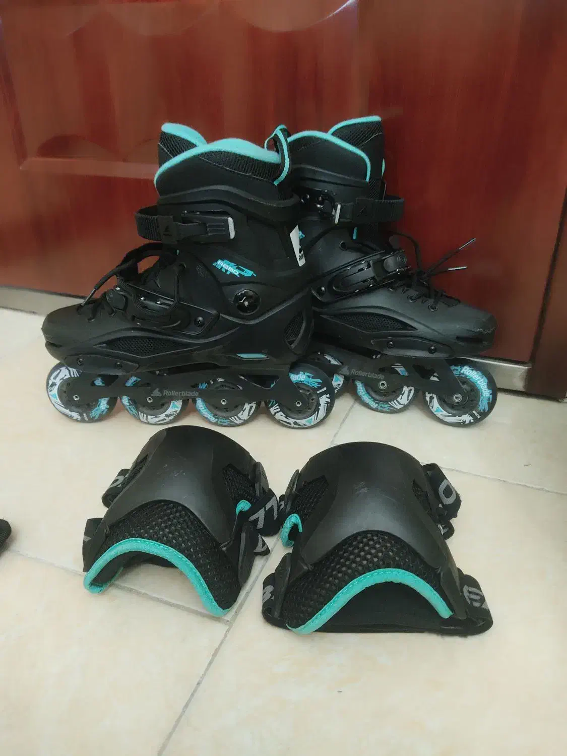 اسکیت برند رولر بلید در حد نو|دوچرخه، اسکیت، اسکوتر|تهران, آزادشهر|دیوار