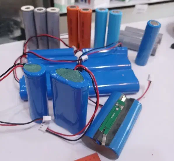 باتری تعمیر اسپیکر موزر،خط زن وچراغ شارژی(دز خرید)|قطعات و لوازم جانبی رایانه|دزفول, |دیوار