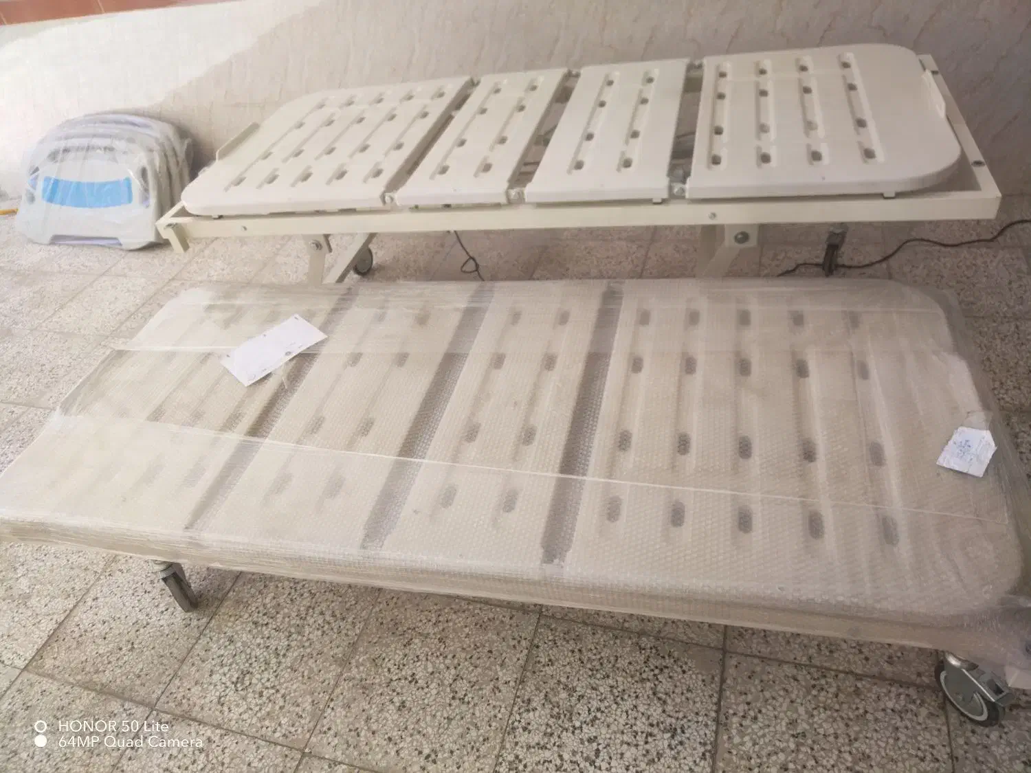 اجاره تخت بیمارستانی و تخت ایستا|آرایشی، بهداشتی، درمانی|مشهد, عبادی|دیوار