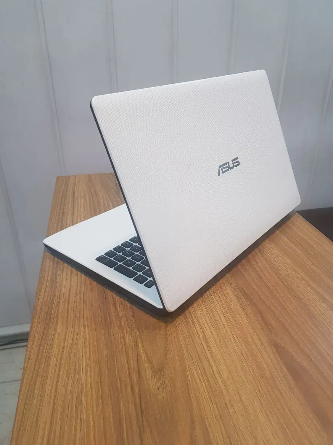 لپ تاپ  Asus X552 cpu pebtium/gpu gt710m/6gb/512gb|رایانه همراه|شیراز, ملاصدرا|دیوار